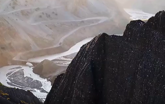 ͨ򷱘s֮·ڶԽɽc(din)ȿ